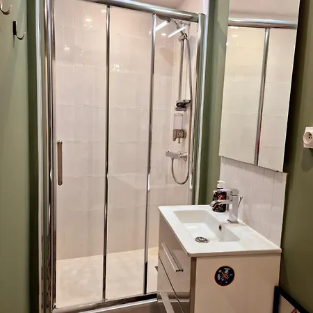 شقة Studio De 25M2 Renove - Quartier Cathedrale Saint-Just ناربون