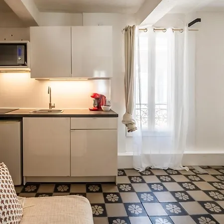 Studio De 25M2 Renove - Quartier Cathedrale Saint-Just Appartement *